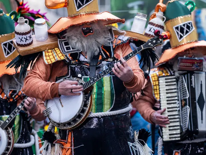 Polish American String Band Mummers playing banjo and accordion